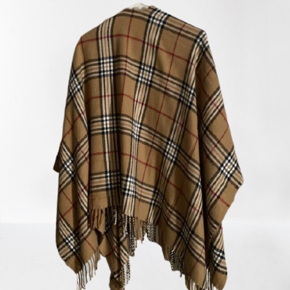 NWOT plaid shawl with fringe - Picture 3 of 4